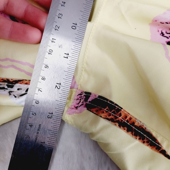 Neff Yellow & Brown Ice Cream Cone High Rise Aloha Swim Trunks Shorts 636 - Picture 5 of 8